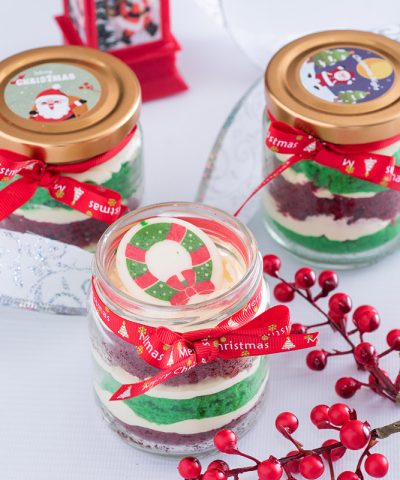 <strong style="color:#cc0000;">Christmas Cake in a Jar</strong>